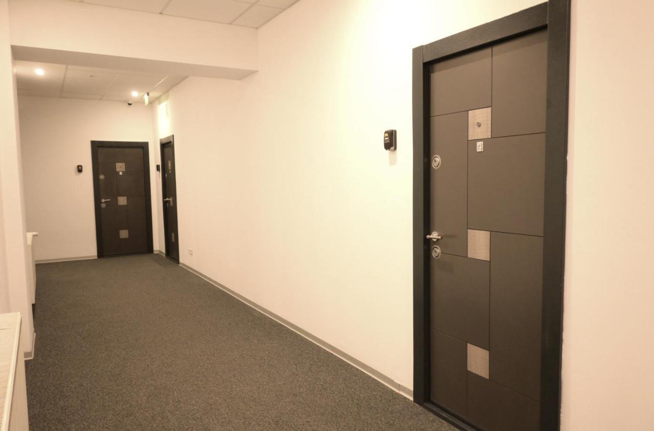 Luana Airport Apartments #3 Otopeni Exteriör bild