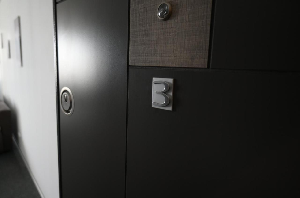 Luana Airport Apartments #3 Otopeni Exteriör bild