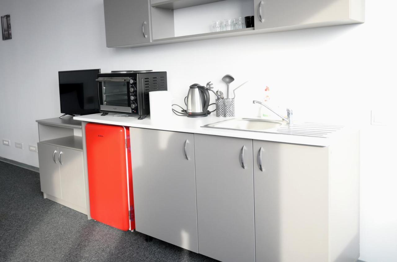 Luana Airport Apartments #3 Otopeni Exteriör bild